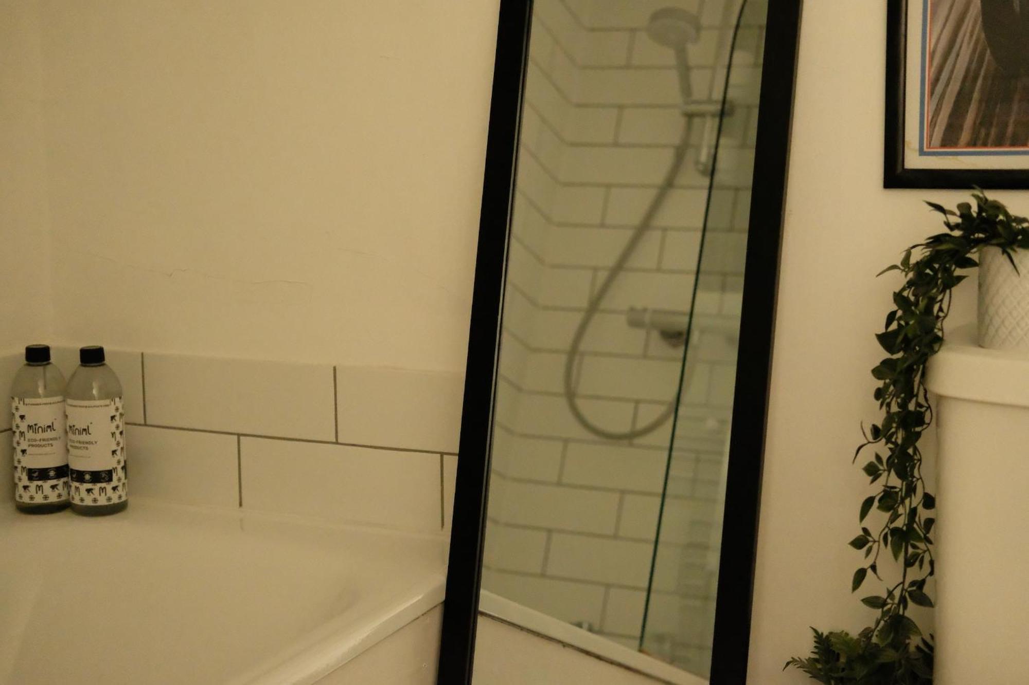 Spacious City Centre Apartment Bath Extérieur photo