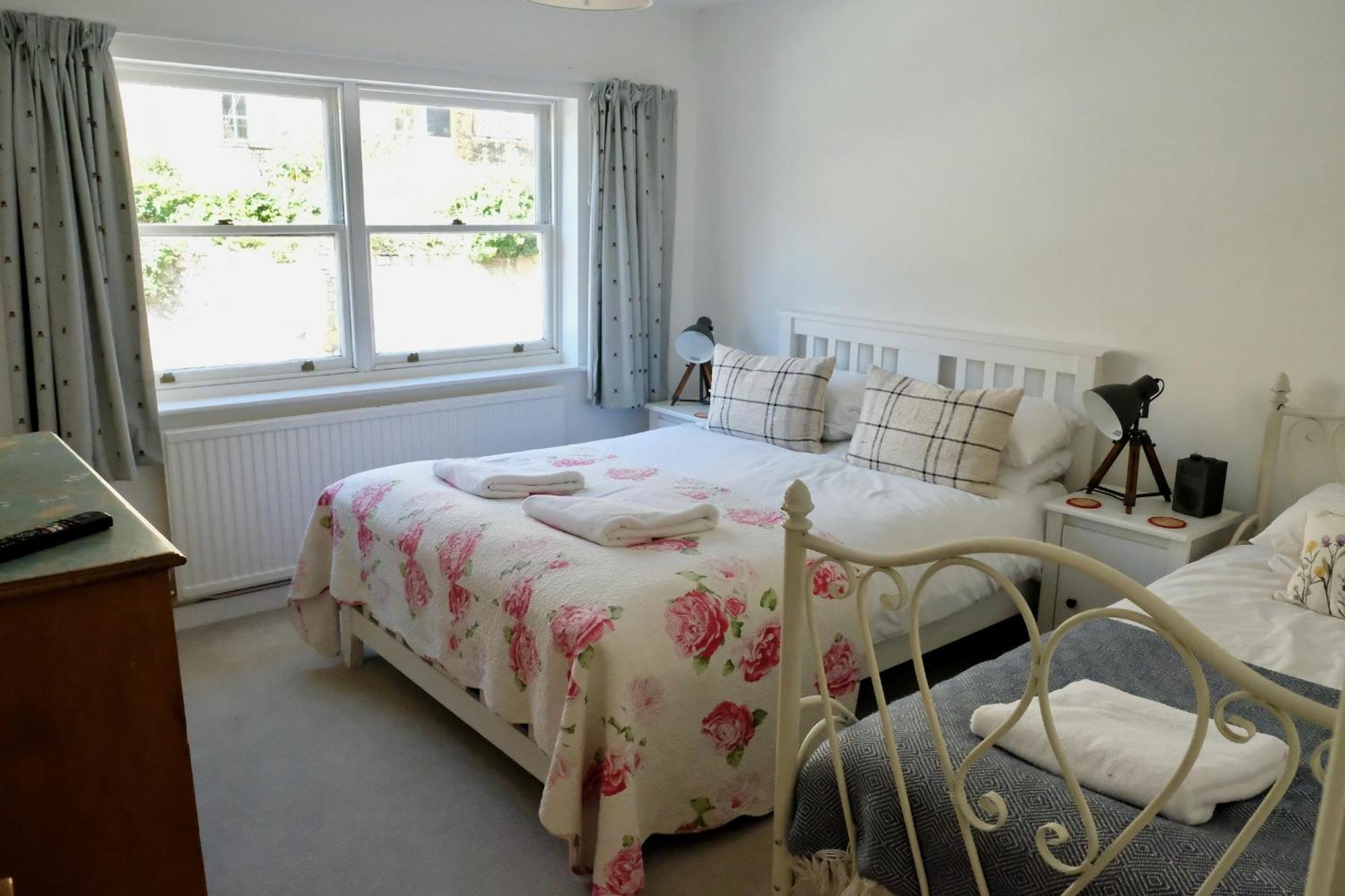 Spacious City Centre Apartment Bath Extérieur photo